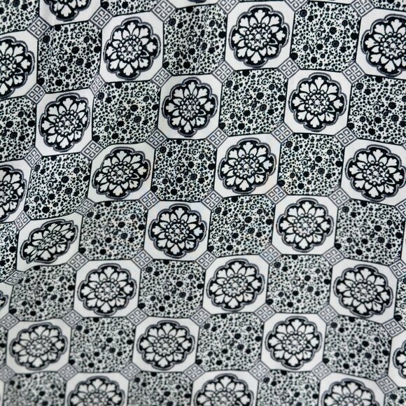 MINKPINK Women's Boho Maxi Skirt Geometric Floral Print Black & White Size M - Picture 8 of 13